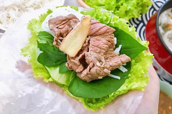 Rau ăn kèm bò nhúng giấm gồm những loại nào