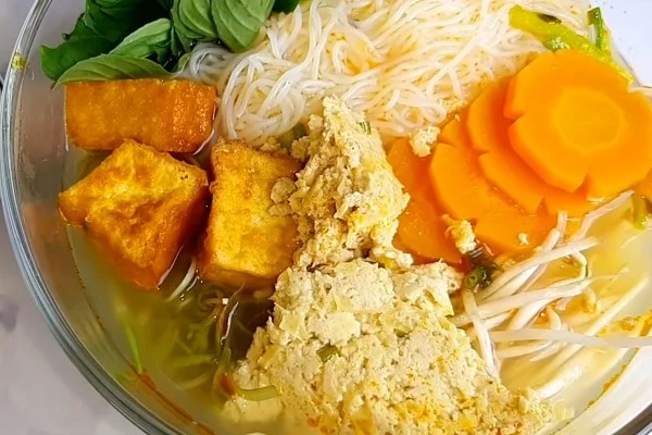 bún riêu chay không dùng sữa đậu nành