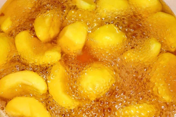 đào ngấm nước đường