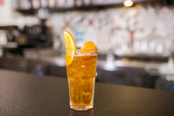 Sử dụng trà oolong pha trà đào