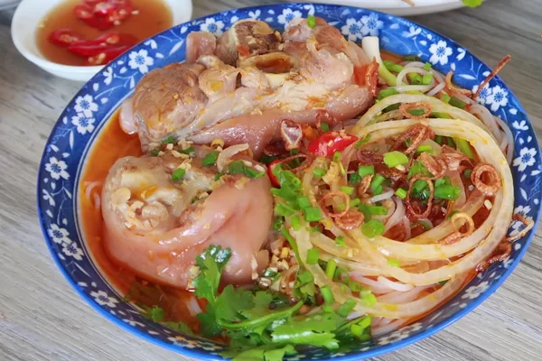 cách nấu bún giò heo thơm ngon