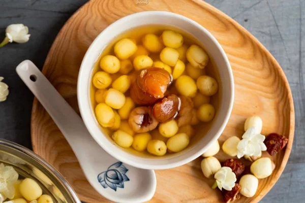 Cách Nấu Chè Hạt Sen Đường Phèn Đơn Giản