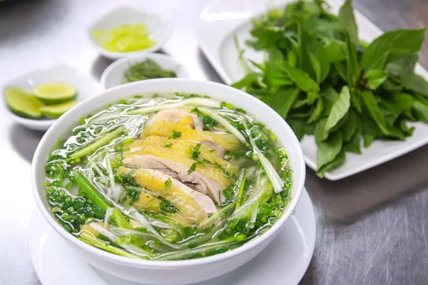 Cách nấu phở gà ngon