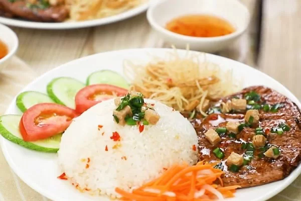 Cơm tấm sườn bì chay