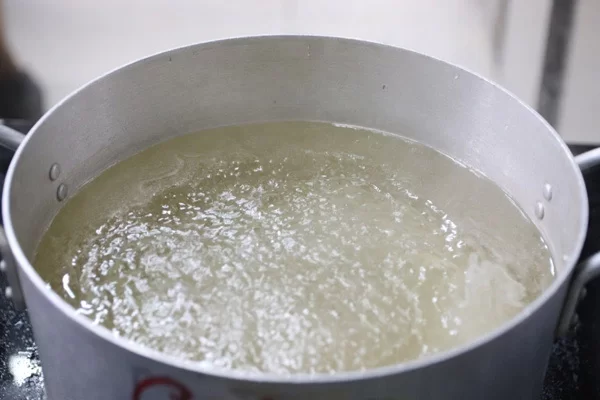 Nấu nước đường