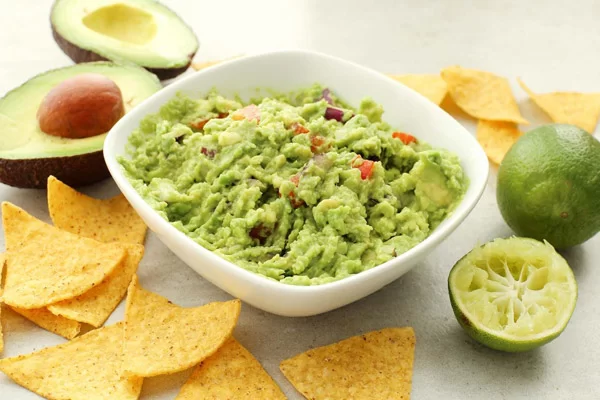 Guacamole ăn kèm với gì?