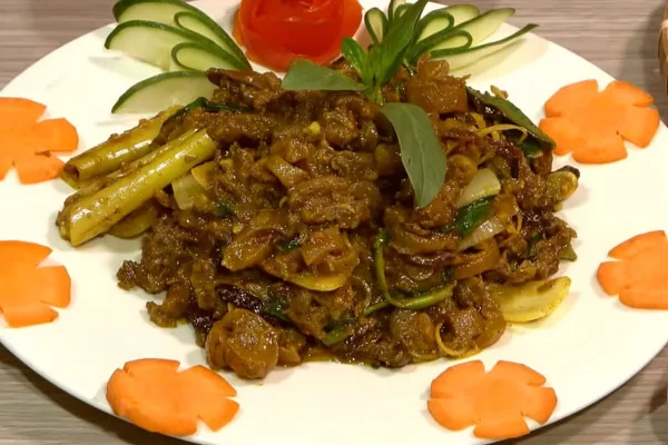 Món dê xào sa tế thích hợp để ăn cơm