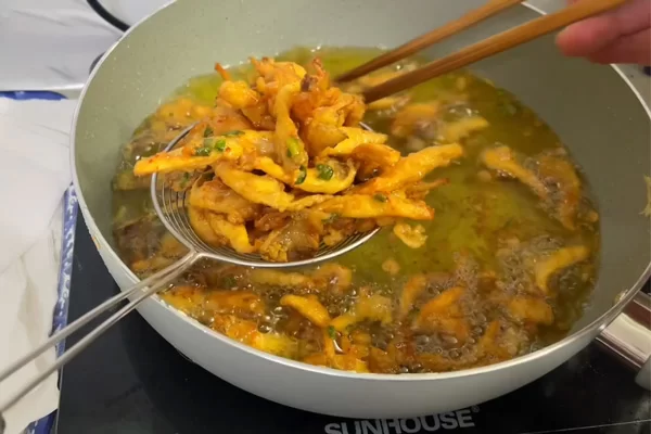 Chiên vàng giòn nấm bào ngư