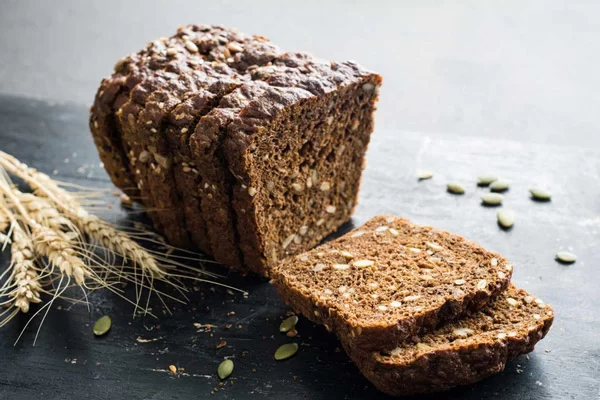 Bánh mì đen / nguyên cám