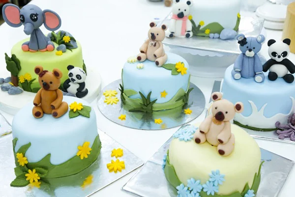 Bài 7: Kỹ thuật vẽ Royal Icing - Trang trí hoàn chỉnh