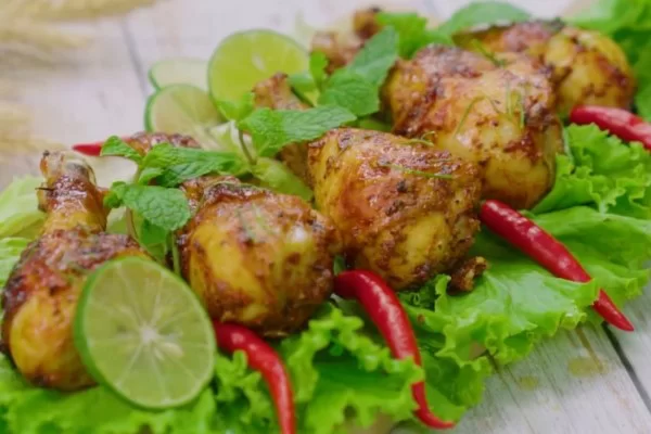 Đùi gà mật ong nướng lên thơm lừng