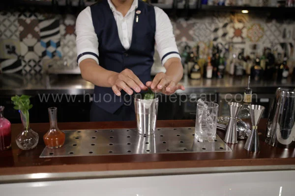 syrup đào vào shake