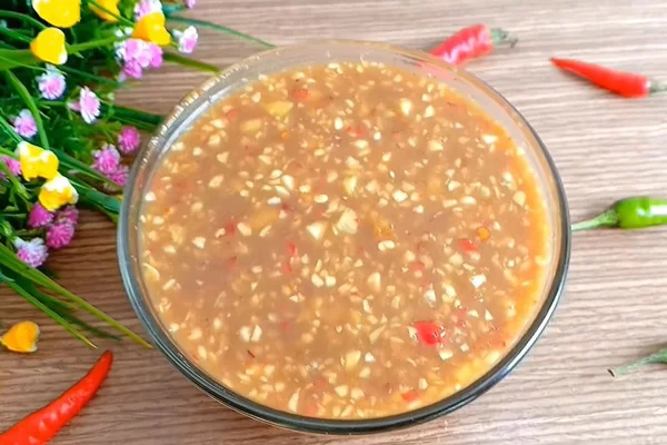 Bà bầu nên hạn chế ăn mắm nêm