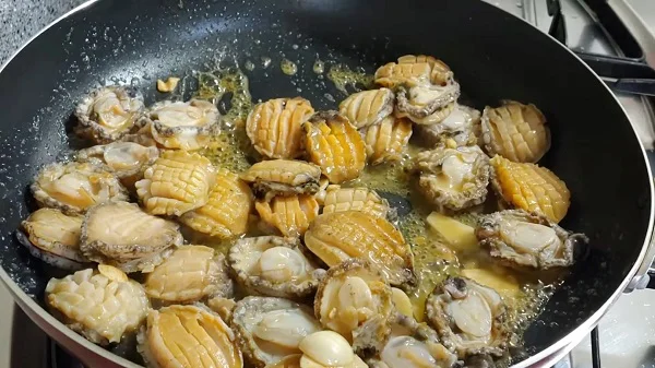 cách nấu bào ngư xào bơ tỏi