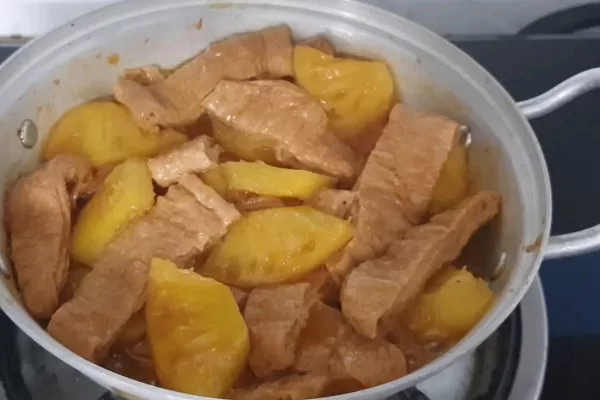 Kho cho đến khi nước sánh lại là được