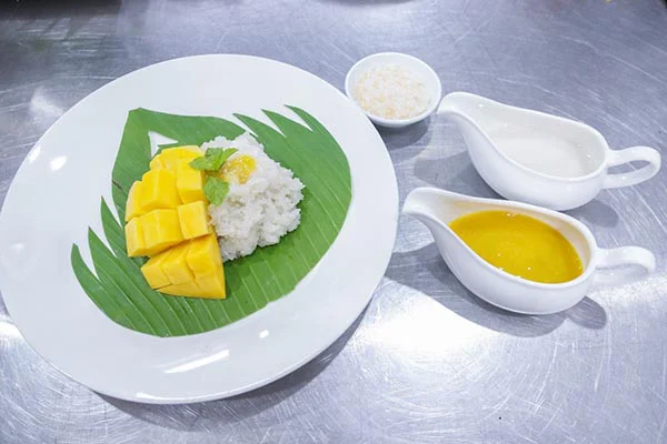 Kỹ thuật nấu xôi và nước cốt dừa