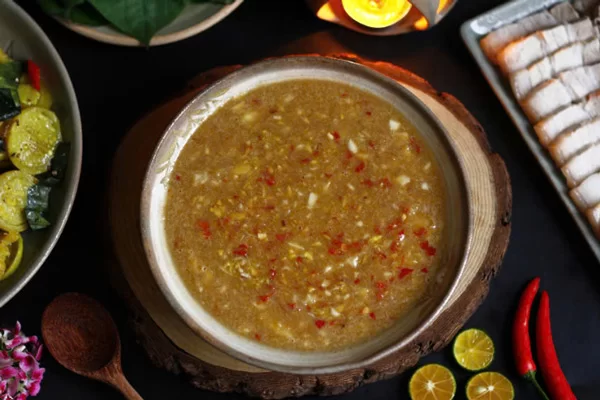 Mắm nêm được sử dụng khá nhiều trong bữa cơm của người Việt