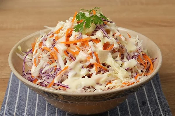 cách làm salad bắp cải trộn mayonnaise