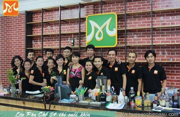 Anh Quang Tuyến khi tham gia khoá học pha chế tại HNAAu