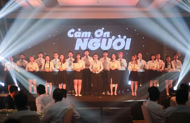 ca khuc tri an nguoi thay