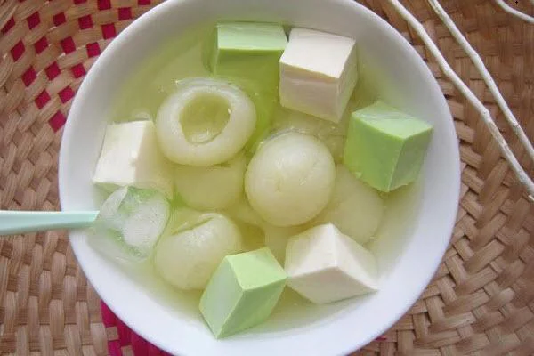 Chè khúc bạch trà xanh