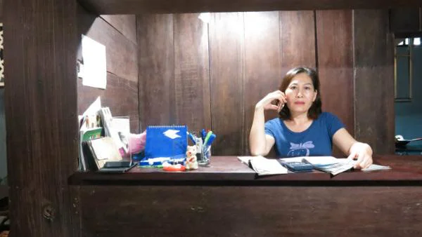 chị nguyệt anh chủ quán stone