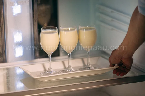 Cho bánh pudding đậu nành vào ngăn mát Cho bánh pudding đậu nành vào ngăn mát