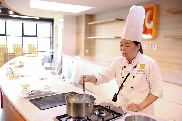 chuyen gia huong dan nau rau cau