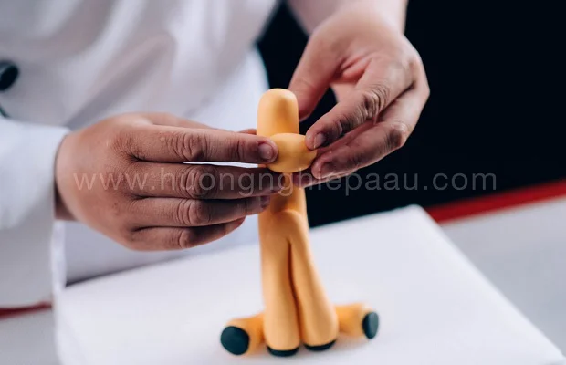 gắn các bộ phận