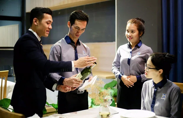 giảng viên tận tình hướng dẫn