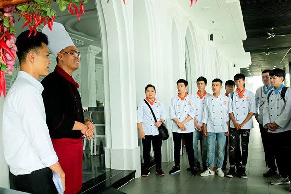 giao lưu cùng bếp phó