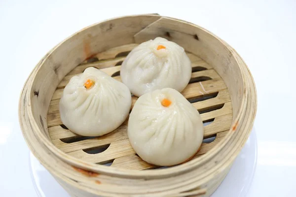 hấp dẫn từ cái nhìn đầu tiên