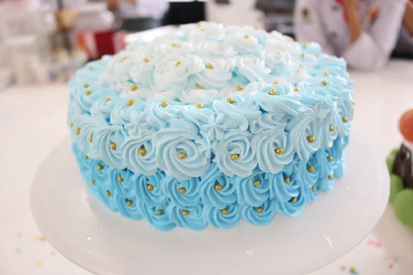 Học làm bánh kem có khó không Học làm bánh kem có khó không