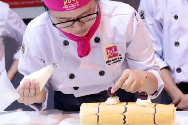 khóa học làm bánh thông dụng của HNAAu khóa học làm bánh thông dụng của HNAAu