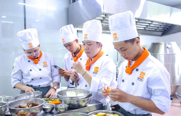 Kỹ thuật lựa chọn và sơ chế nguyên liệu