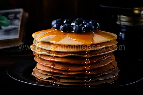 Pancake mật ông thơm ngon hấp dẫn Pancake mật ông thơm ngon hấp dẫn