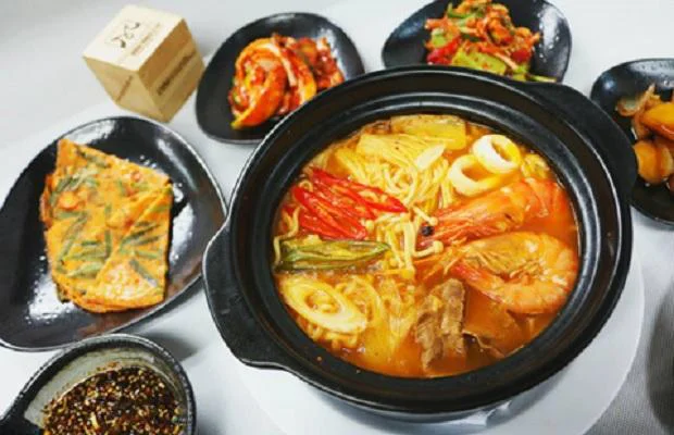 Mì cay Naga 7 cấp độ cay nồng cho ngày mưa lạnh Mì cay Naga 7 cấp độ cay nồng cho ngày mưa lạnh