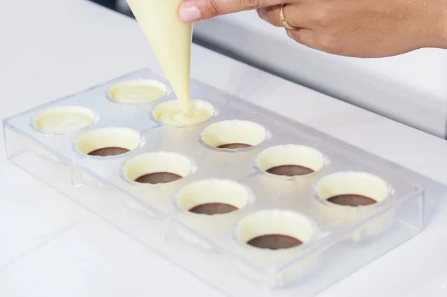 nhân bánh bằng ganache