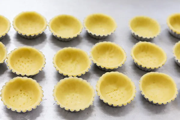 Phần tạo hình đế bánh