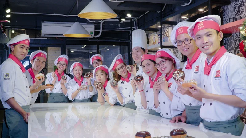 ribi sachi chụp hình cùng cả lớp ribi sachi chụp hình cùng cả lớp