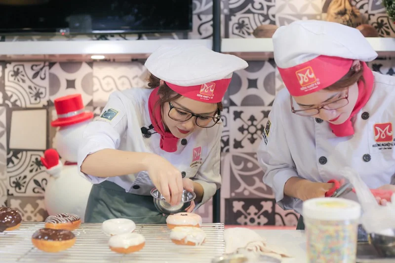 Rắc thêm một chút kẹo cốm Rắc thêm một chút kẹo cốm