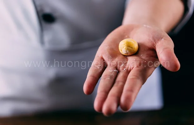 Tạo hình viên tròn cho bí đỏ