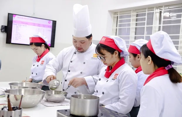 Thầy tận tình hướng dẫn