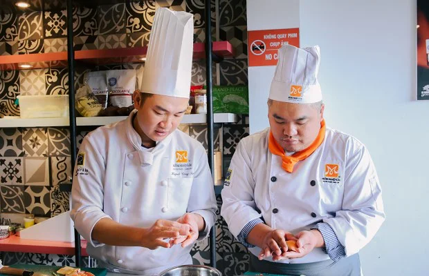 thực hành cách tạo hình Sushi