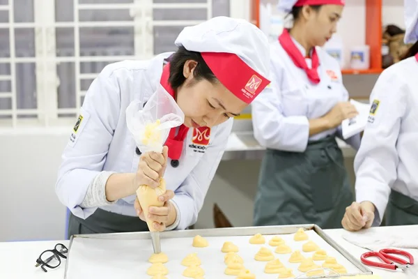 thực hành kỹ thuật tạo hình bánh