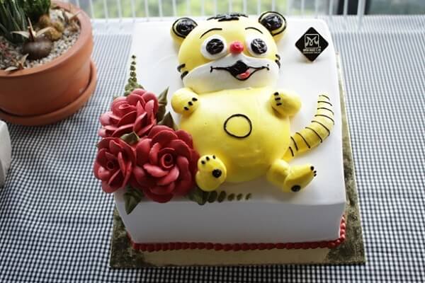 Trang trí bánh độc đáo và mới lạ Trang trí bánh độc đáo và mới lạ