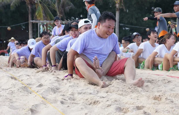 Trò chơi “Thuyền người”