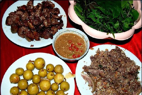 Các món ăn cùng tương bần