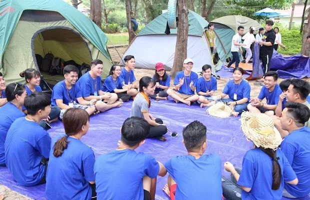 Vòng tròn có một cái tăm