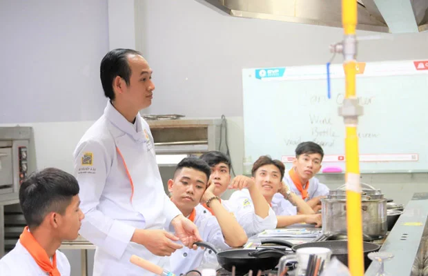 giới thiệu trang thiết bị và công cụ